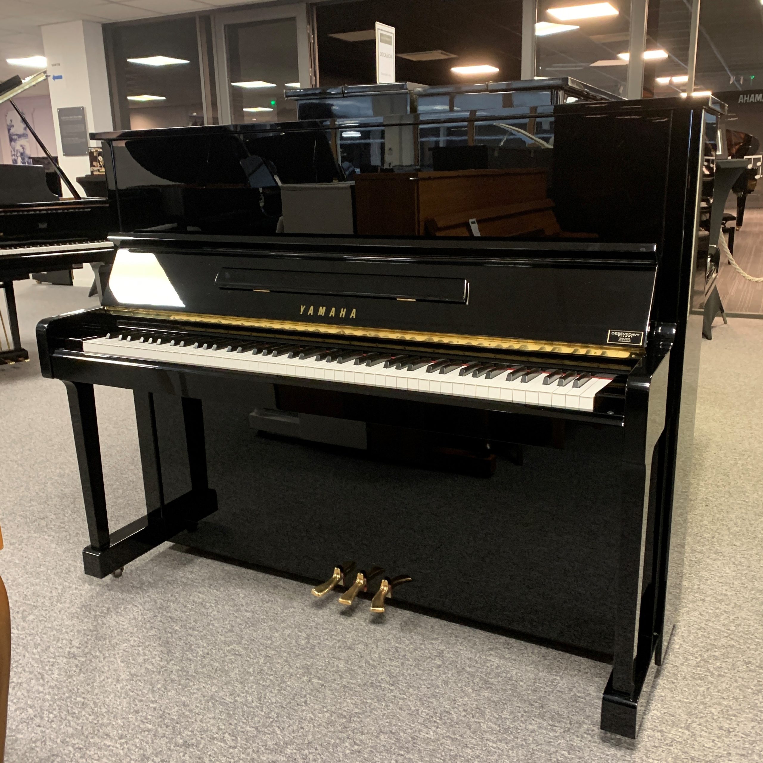 Yamaha U1 Noir Brillant Occasion
