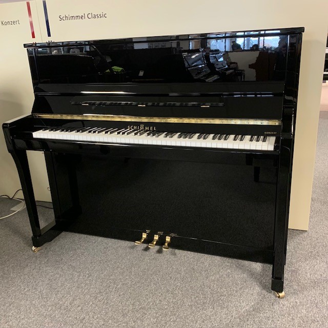SCHIMMEL K-122 -Noir Brillant Occasion